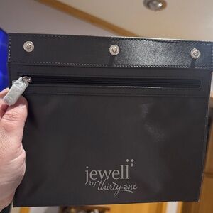 Gray Jewell by Thirty-One Pouch